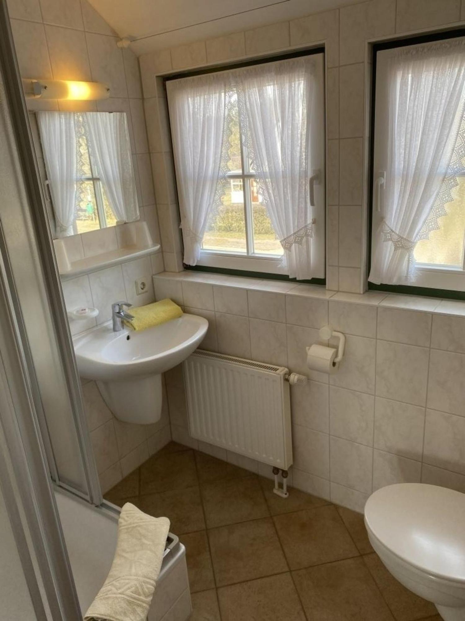 Ferienwohnung Nr 07 Og Spitzboden Born Exteriör bild